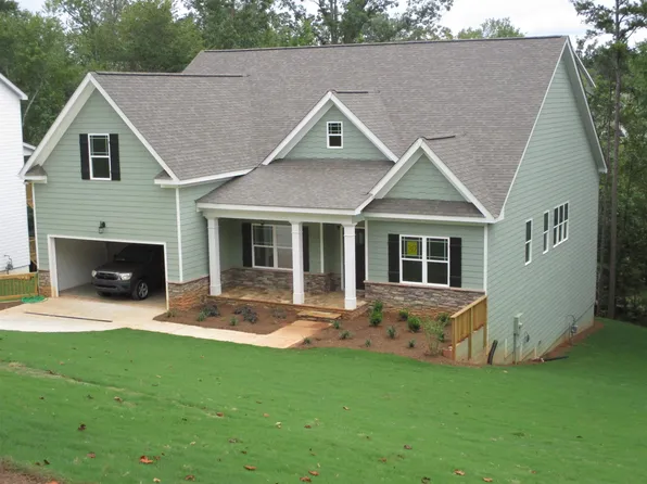 3933 Camden Ct, Gainesville, GA 30506