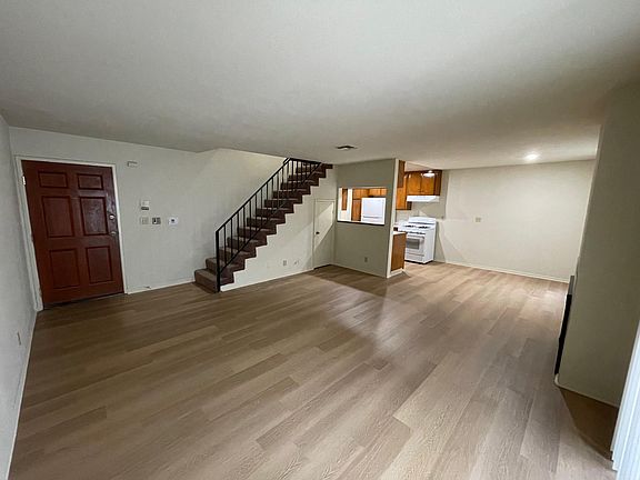 4th image of 3614 Faris Dr
