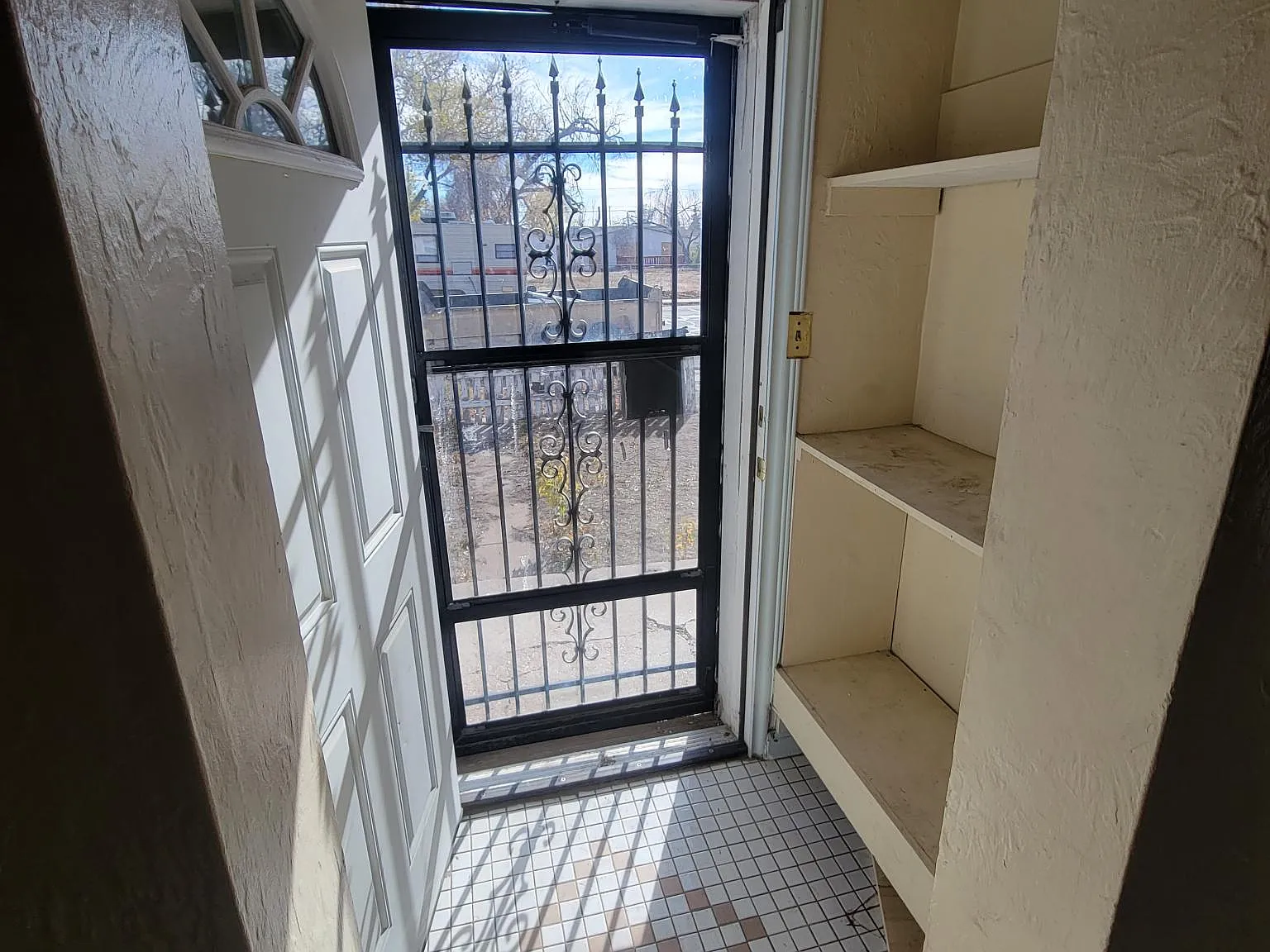 1 bed, 600 sqft, $1,200 — Photo 3