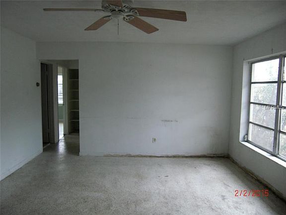 3rd image of 1039 Deltona Blvd