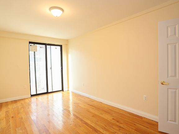 2nd image of 7124 163rd St #4B
