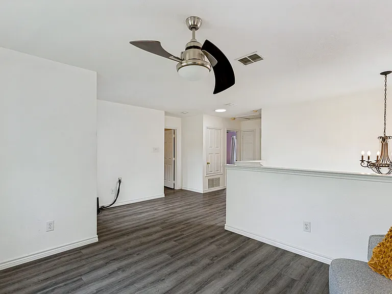 1600 Southridge Ln — Photo 12
