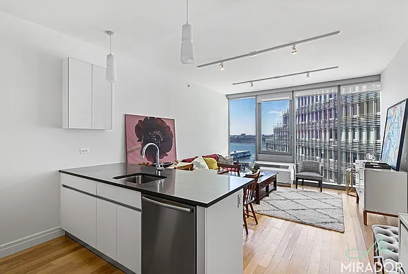 Rented by Mirador Real Estate | media 1