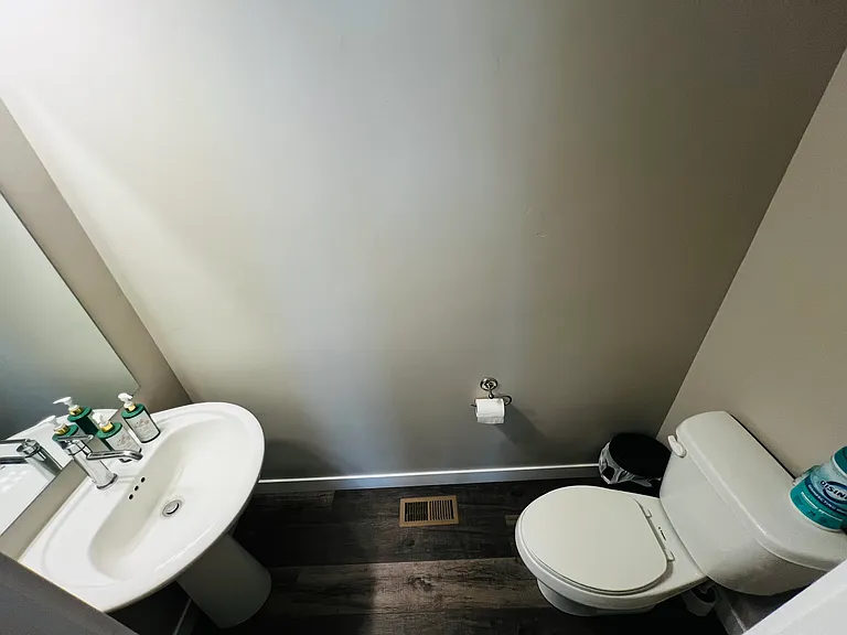 557 S Levi Ln — Photo 3