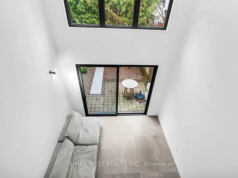 781 Craven Rd — Photo 18