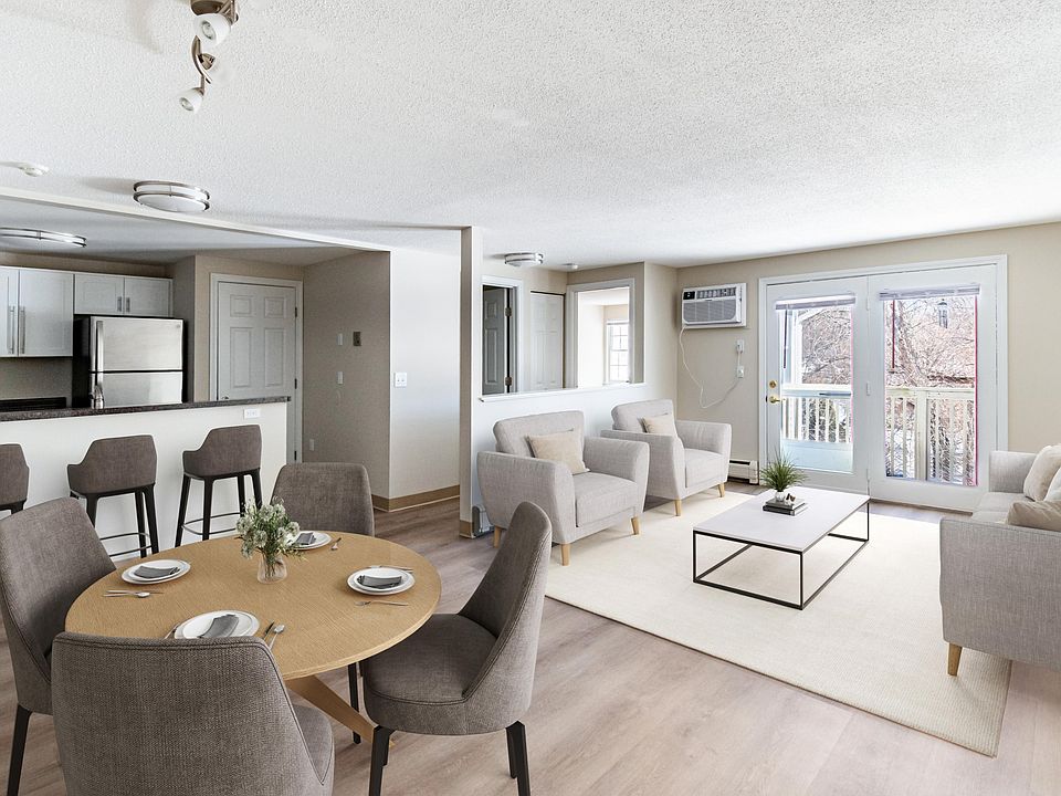 1st image of 147 King St APT 402