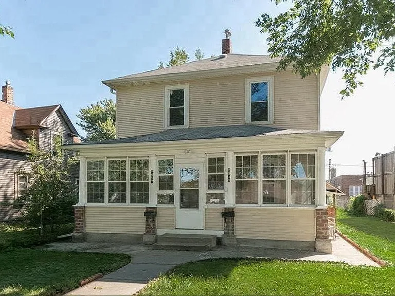 Front of the duplex...Welcome home!