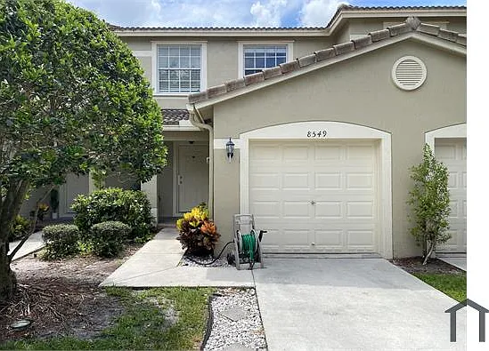 8549 W Southgate Shores Cir — Photo 1