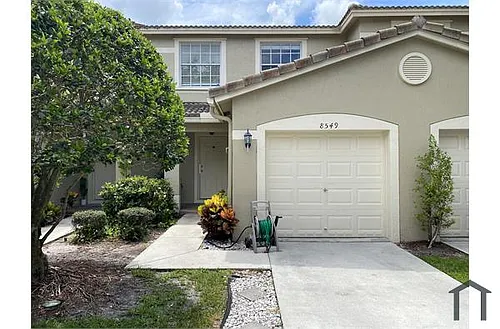 8549 W Southgate Shores Cir Photo 1