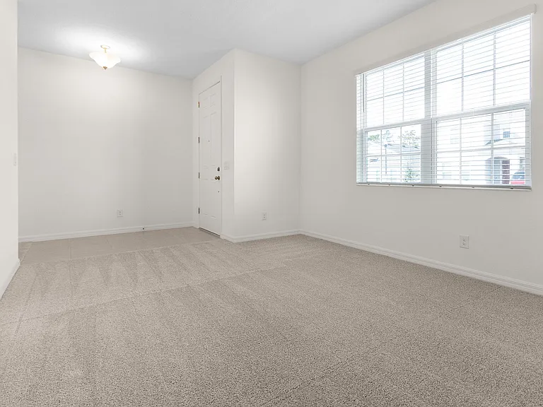 220 Hamlet Loop — Photo 9