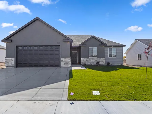 819 Waveland Ave, Filer, ID 83328