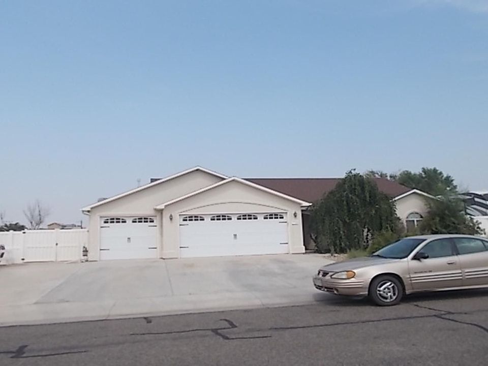 1st image of 1079 Wildwood Dr