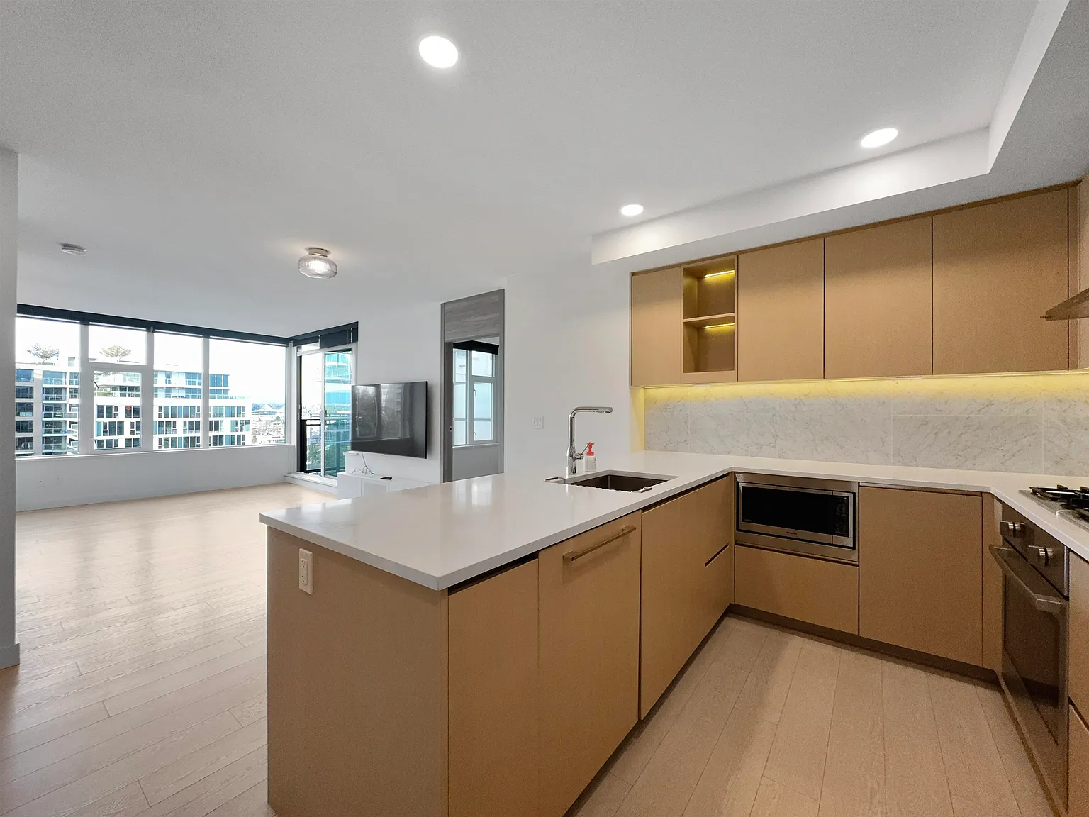 2 bed, 850 sqft, $2,850 — Photo 4