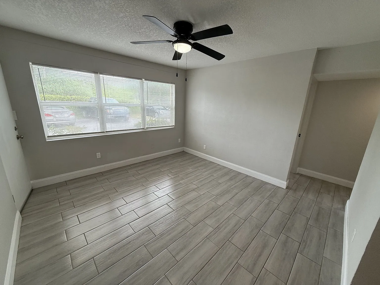 2 bed, 1.0 bath, 702 sqft, $1,595 — Photo 3