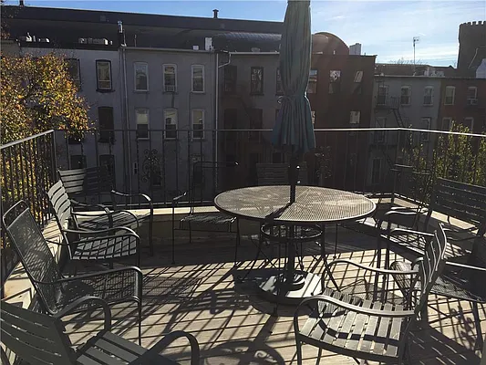 Rented by R New York | media 66