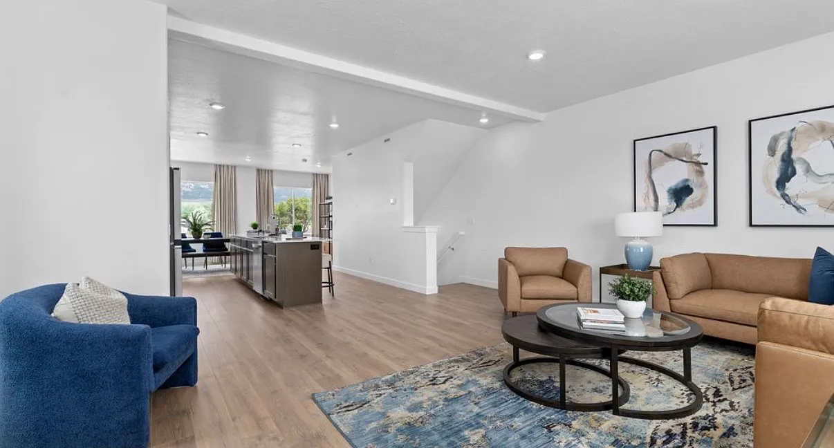 4 bed, 2000 sqft, $2,350 — Photo 2