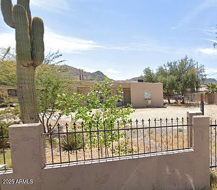 2nd image of 325 W SIESTA Way