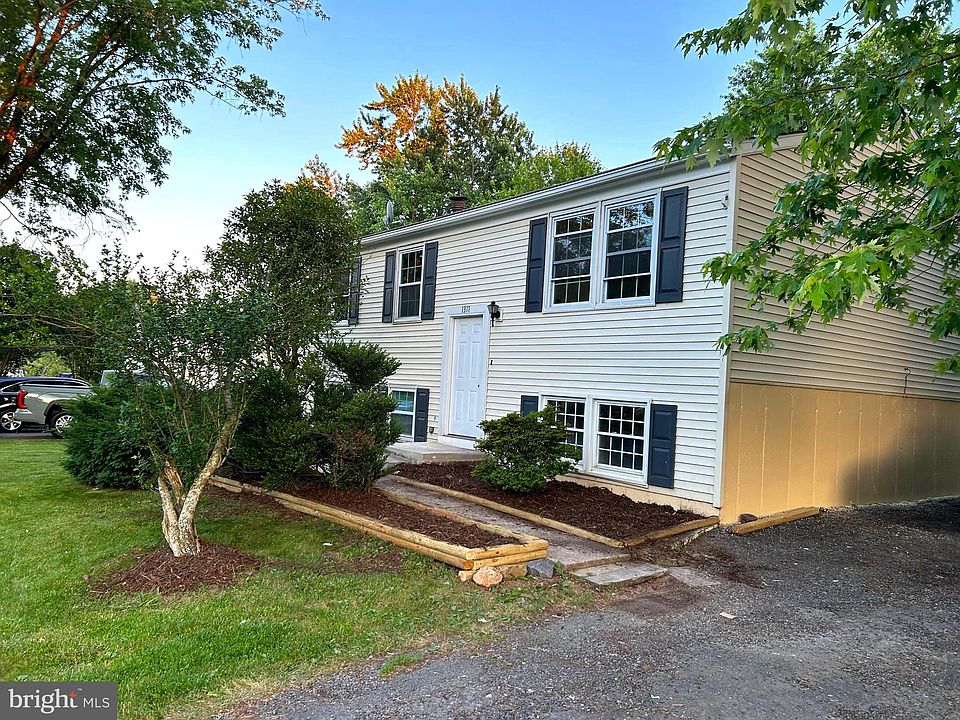 1st image of 1311 Dulles Pl