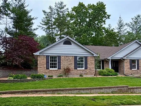 4568 Braungate Dr, Saint Louis, MO 63128