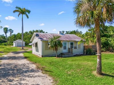 1073 River Rd, North Fort Myers, FL, 33903
