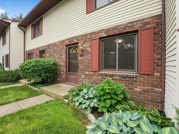 3855 Hammond Rd E, Traverse City, MI 49686