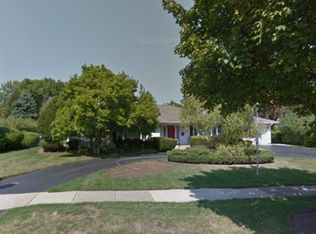 614 W Sigwalt St, Arlington Heights, IL 60005