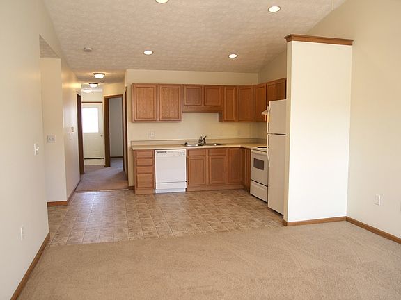 3rd image of 107 Brookside Dr Unit C