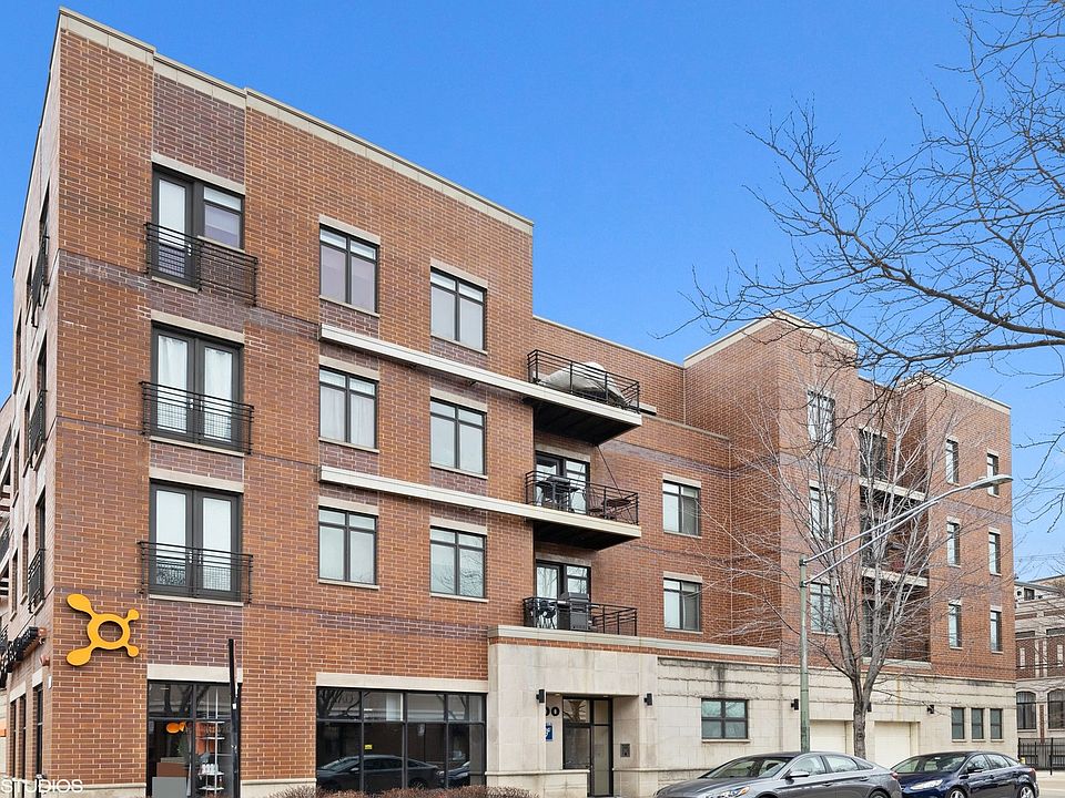 1st image of 1600 N Marshfield Ave APT 305
