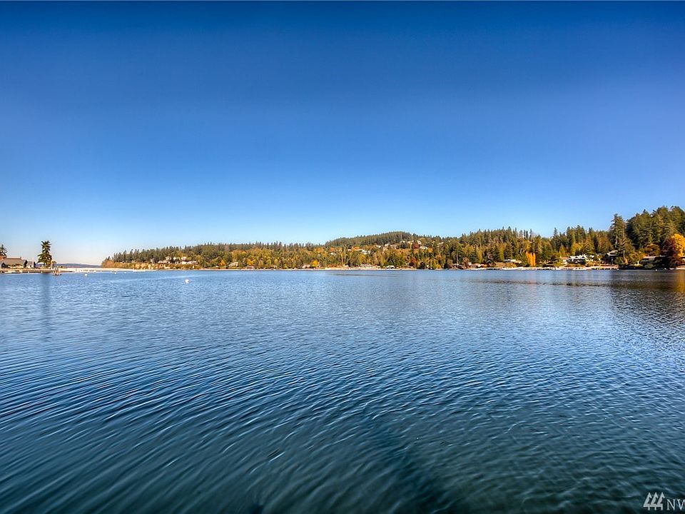 This Ahhh-Mazing view is taken from the end of the dock and is looking out to the entrance of Horsehead Bay.  Henderson Bay is b