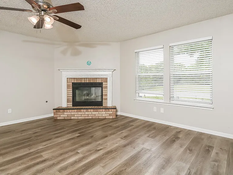 8943 Browns Valley Ln — Photo 5