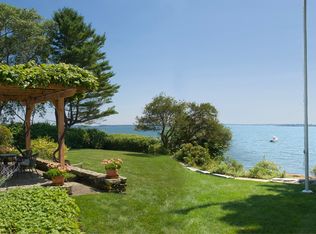 8 Waters Edge Rd, Falmouth, ME 04105