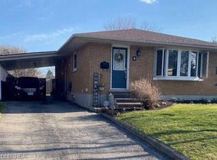 9 Blueridge Cres, Brantford, ON N3R5E6