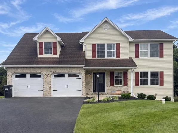 1554 Lorraine Ln, Chambersburg, PA 17202