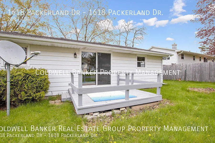 2 bed, 930 sqft, $1,400 — Photo 3
