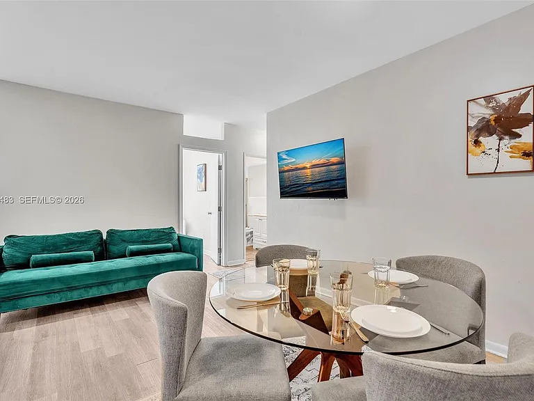 10006 E Bay Harbor Dr #17 — Photo 5