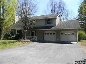 1st image of 75 Margaret Dr