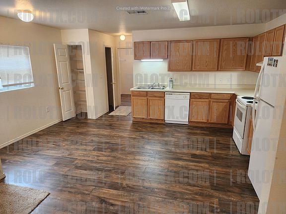 3rd image of 15409 Kamary Ln
