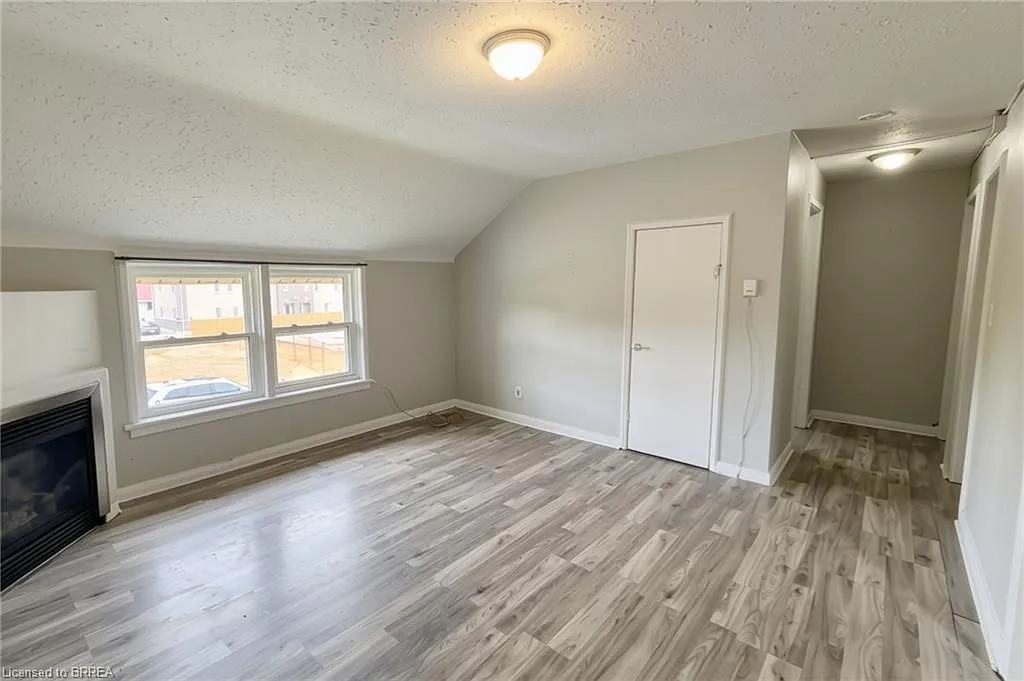 2 bed, 1.0 bath, 594 sqft, $1,625 — Photo 3