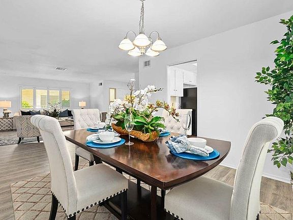 3rd image of 555 W Sierra Madre Blvd Unit F