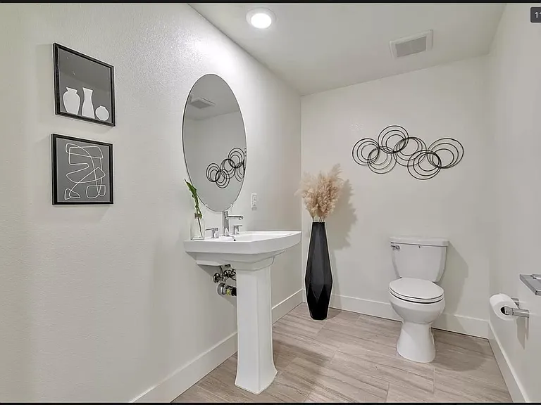 421 Vineyard Ave #21 — Photo 2