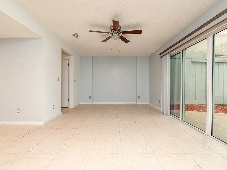 9 Oakwood Park — Photo 23