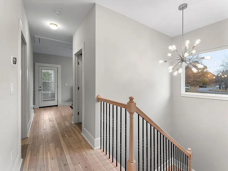 209 Clay St SE — Photo 30