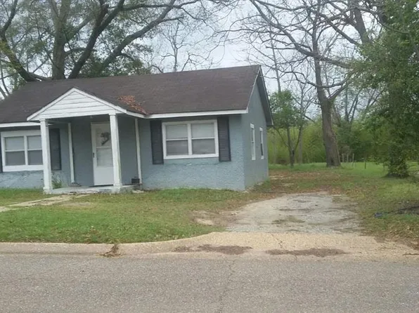 945 Fountain St, Dothan, AL 36303