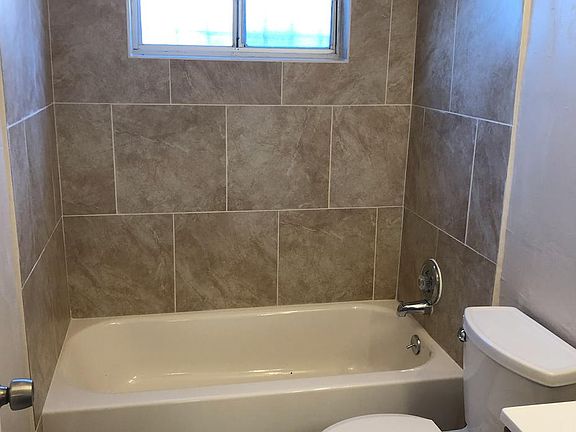 5th image of 3837 39th St APT 8