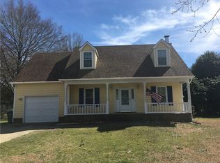 5831 Lake Villa Dr, Fayetteville, NC 28304