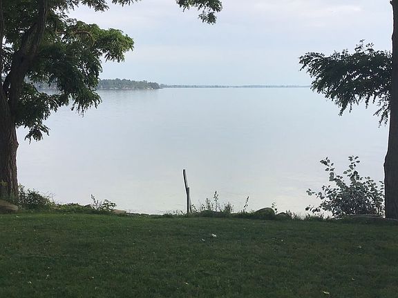 3rd image of 148 Westshore Rd