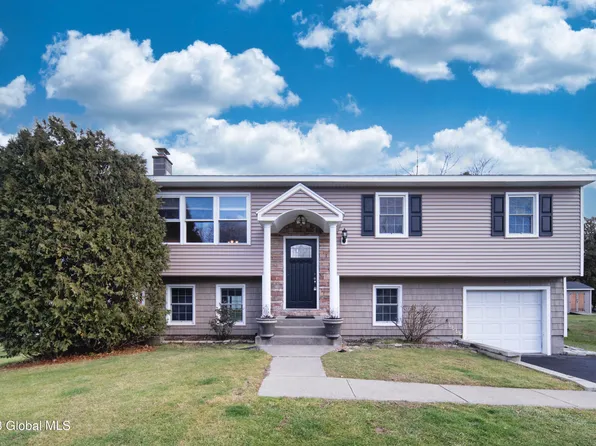 8 Dussault Drive, Latham, NY 12110