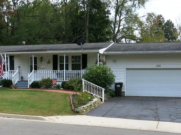 400 Parkwood Dr, Jonesville, MI 49250