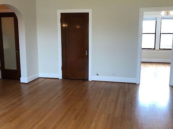 2nd image of 4919 N Rockwell St #2