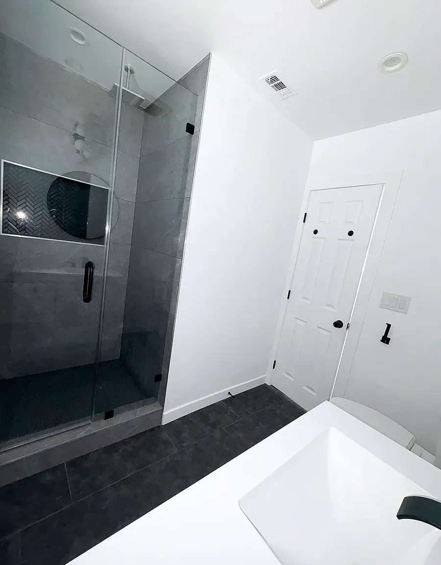 3 bed, 1200 sqft, $4,000 — Photo 4